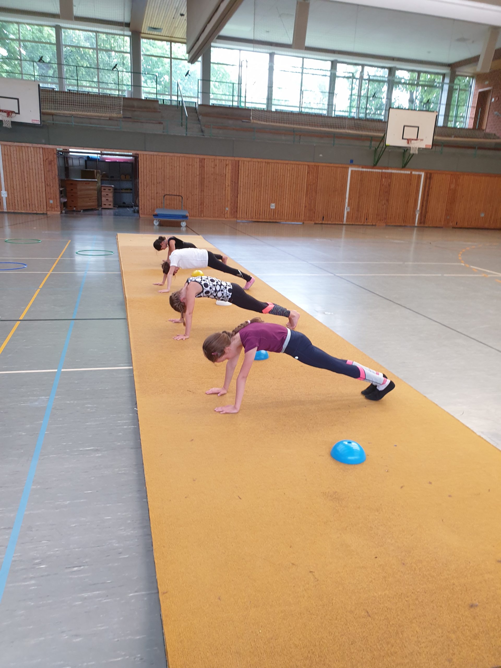 200617_Training nach Corona TSG Turnen (4)